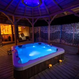 Domaine du Haut Jardin Hôtel & Chalets Spa Privé，位于勒帕勒的酒店