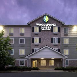 WoodSpring Suites Raleigh Apex,位于埃佩克斯的酒店
