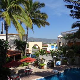 Hotel Palapa Palace，位于图斯特拉古铁雷斯的酒店