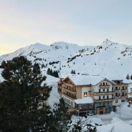 Hotel Alpenland，位于上陶恩的酒店