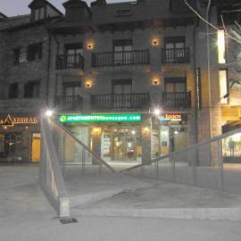 Apartamentos Los Lagos，位于贝纳斯克的酒店