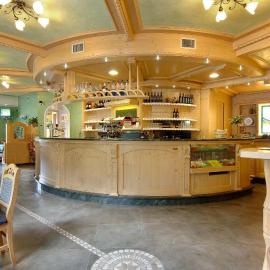 Hotel Dolomiti Saone，位于蒂奥内迪特伦托的酒店