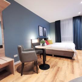 Hotel Restaurant Verst，位于格罗瑙的酒店