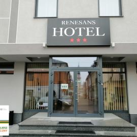 Hotel Renesans，位于扎莫希奇的酒店