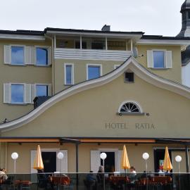 Hotel Rätia，位于伊兰茨的酒店