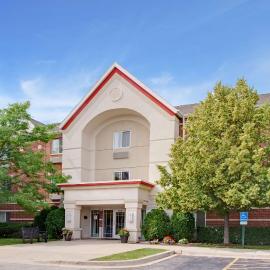 MainStay Suites Chicago Schaumburg，位于绍姆堡的酒店