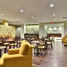 Sleep Inn & Suites Parkersburg - Mineral Wells,位于帕克斯堡的酒店