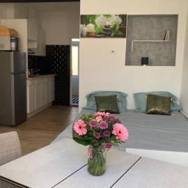 Magnifique Studio au 2ème étage, à proximité de la gare du midi!,位于布鲁塞尔的酒店