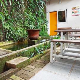 Jeng Tini Guest House，位于茂物的酒店