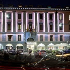 Arli Hotel Business and Wellness，位于贝加莫的酒店
