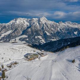 Berghotel SeidlAlm am Gipfel Saalbachs，位于萨尔巴赫的酒店