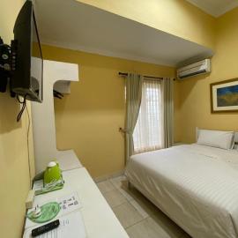 Omah Inap D24 Syariah near Universitas Aisyiah Yogyakarta Mitra RedDoorz，位于斯勒曼的酒店