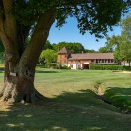 Cottesmore Hotel Golf & Country Club，位于克劳利的酒店