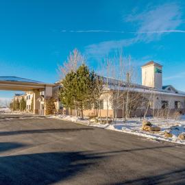 Holiday Inn Express Hotel & Suites Raton by IHG,位于拉顿的酒店