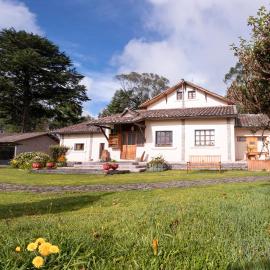 Hosteria Papagayo Cotopaxi，位于Machachi的酒店