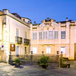 Balneario Hotel Dávila,位于卡尔达斯·德·雷斯的酒店