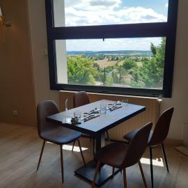 Logis Hôtel La Bastide des Oliviers，位于蒙夫朗屈安的酒店