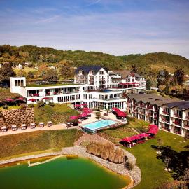Moselstern Parkhotel Krähennest，位于洛夫的酒店