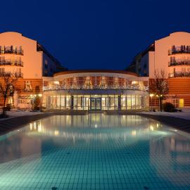 The Monarch Hotel，位于巴特乔京的酒店