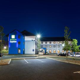 Holiday Inn Express Antrim by IHG，位于安特里姆的酒店