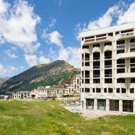 SOWELL HOTELS Le Pas du Loup，位于伊索拉2000的酒店