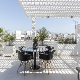 Gallery Suites & Residences Piraeus，位于比雷埃夫斯的酒店