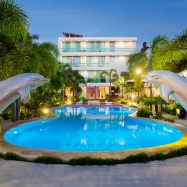 Hotel & Suites Country Valladolid，位于巴利亚多利德的酒店
