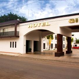 Hotel Gina，位于特科曼的酒店