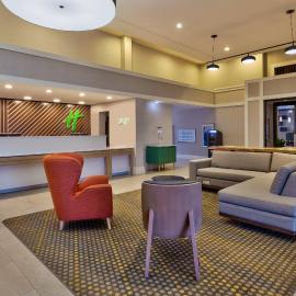 Holiday Inn Westbury-Long Island by IHG，位于Carle Place的酒店