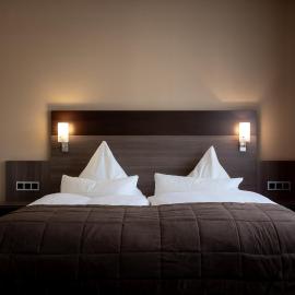 Landhotel Germania Business & Long Stay bei Stadtallendorf，位于施塔特阿伦多夫的酒店