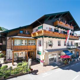 Hotel-Garni Schernthaner，位于圣吉尔根的酒店
