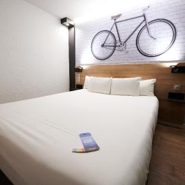 Kyriad Hotel Laval,位于拉瓦勒的酒店