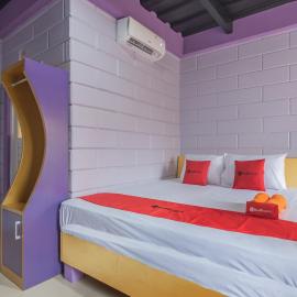 RedDoorz @ Cipanas Garut，位于加鲁特的酒店