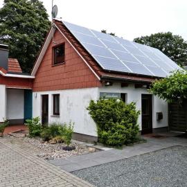 Familie Heisch - Gemütliches Ferienhaus mit Terrasse und Strandkorb，位于Schafflund的酒店