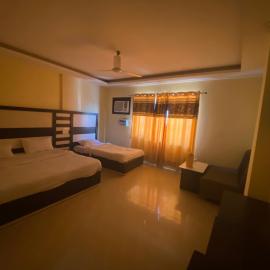 HOTEL THE TARANANT,位于格德拉的酒店