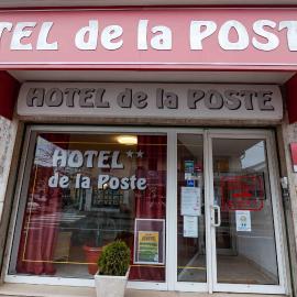 Hôtel de La Poste，位于杜韦讷的酒店