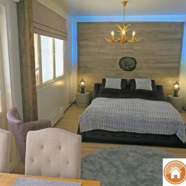Apartments Huili，位于塔库沃里的酒店