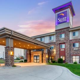 Sleep Inn & Suites Devils Lake，位于魔鬼湖的酒店