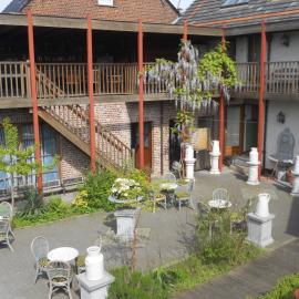 Johan's Lodge，位于兹瓦尔姆的酒店