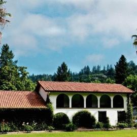 Spanish Villa Inn,位于圣海伦娜的酒店