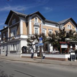 Tutzinger Hof，位于图青的酒店