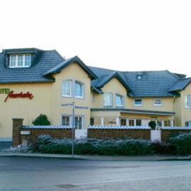 Hotel Auerhahn，位于普尔海姆的酒店