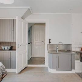 Casa Fontenay charmig lägenhet nära stadsparken och Vättern，位于尤城的酒店
