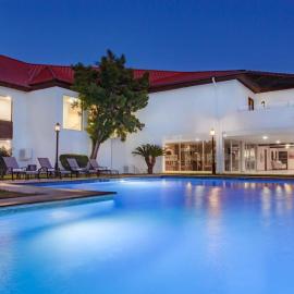 Days Inn by Wyndham Piedras Negras,位于彼德拉斯内格拉斯的酒店