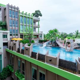 Long Beach Cha-Am Hotel，位于七岩的酒店