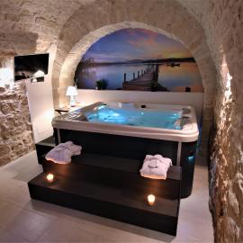 Albergo Diffuso Dimora Rossi B&B，位于图里的酒店
