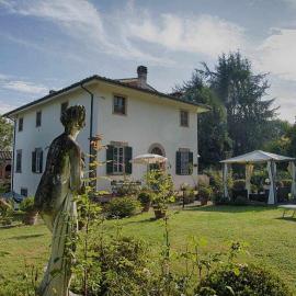 Villa Rossini，位于卢卡的酒店