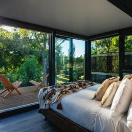 Castlemaine Gardens Luxury Glamtainer，位于卡斯尔梅恩的酒店