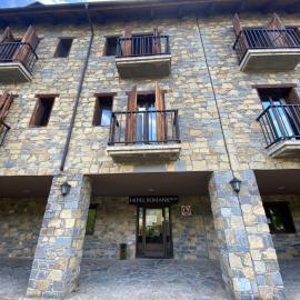 Hotel Romànic，位于普拉德埃米塔的酒店