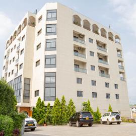Hotel Hibiscus Louis,位于利伯维尔的酒店